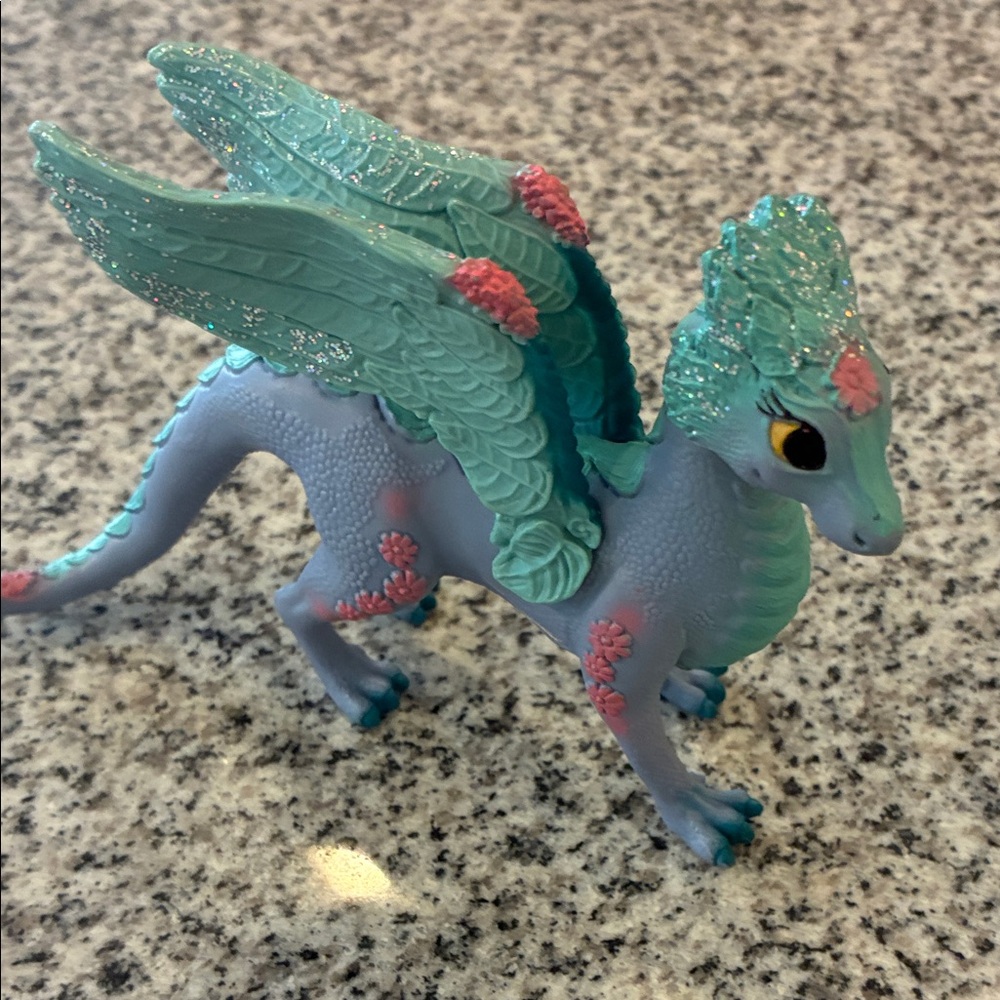 Bayala Schleich unicorn and dragon toy lot - Picture 16 of 16